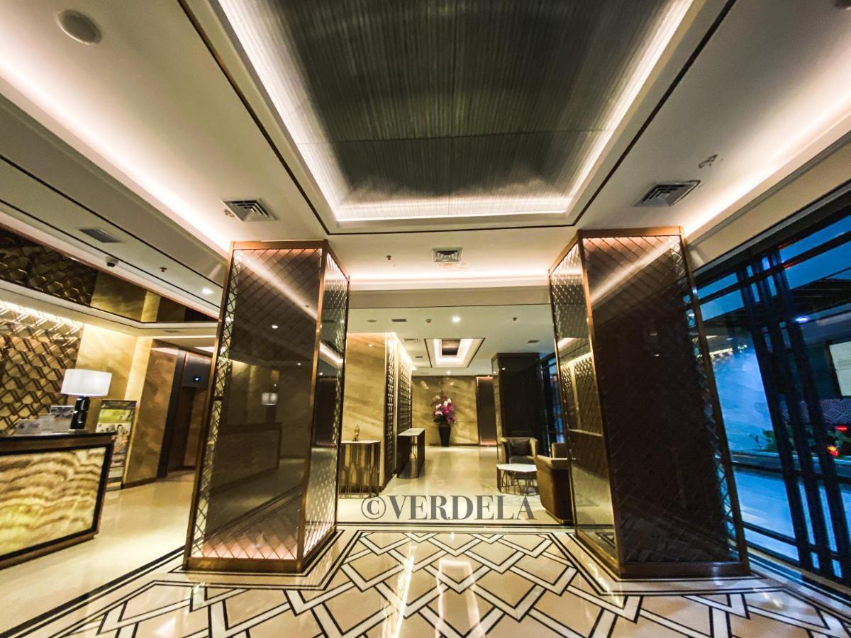 Verdela Pollux Meisterstadt Batam Apartement Dış mekan fotoğraf