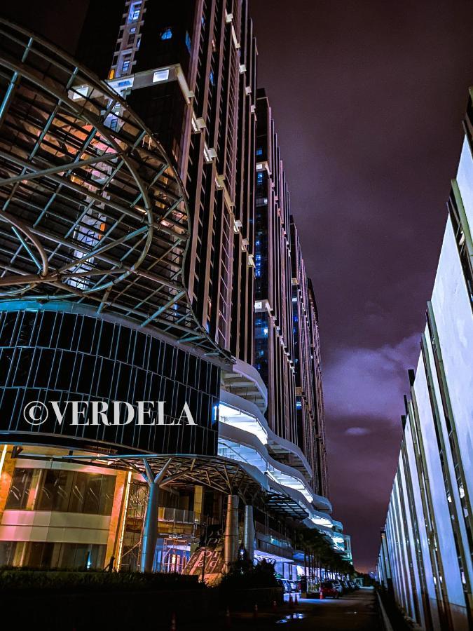 Verdela Pollux Meisterstadt Batam Apartement Dış mekan fotoğraf