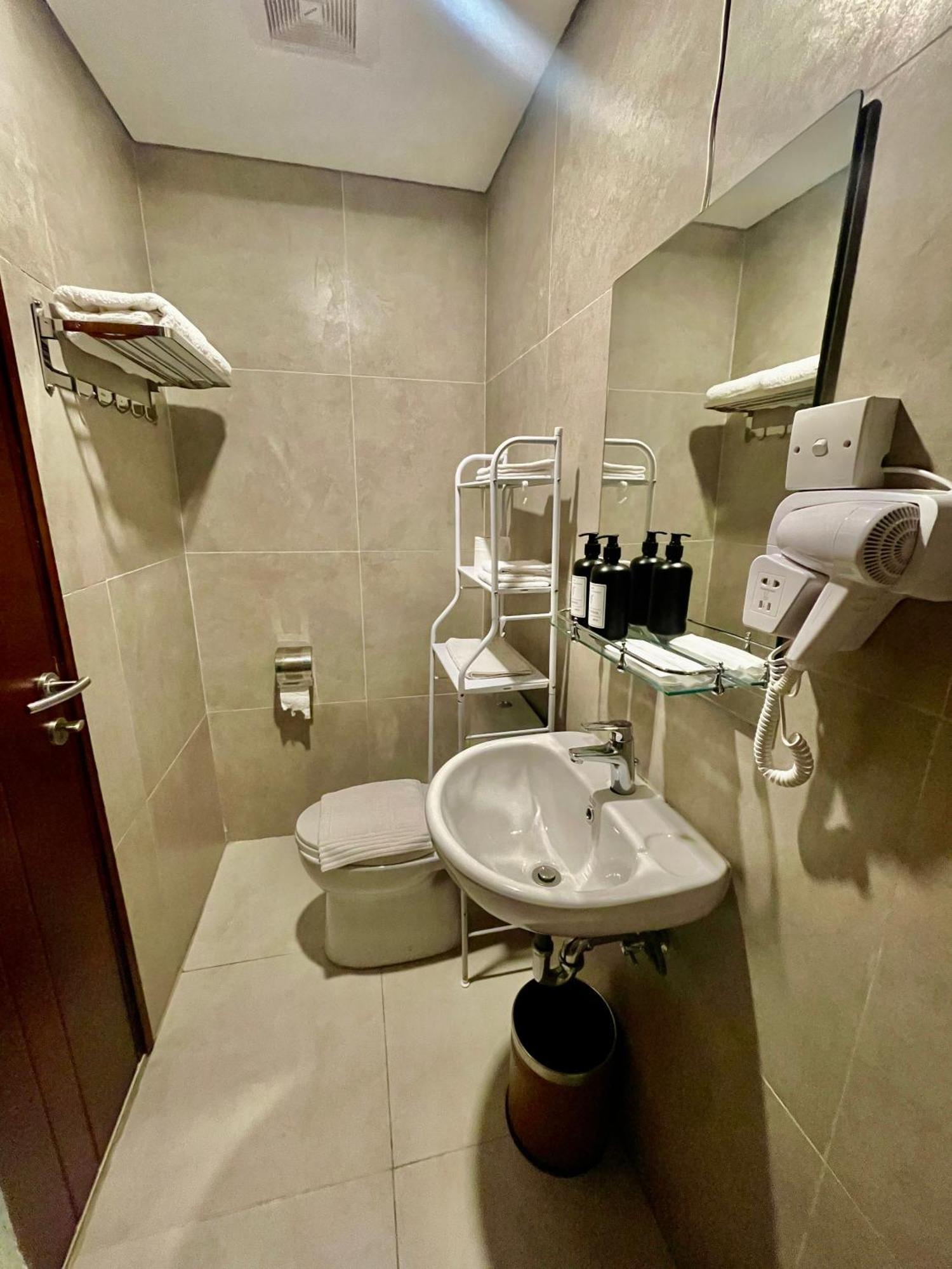 Verdela Pollux Meisterstadt Batam Apartement Dış mekan fotoğraf